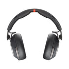 HP - Casque stéréo sans fil Bluetooth à réduction de bruit Poly Voyager Surround 85-Participez à ce qui est important et évitez les distractions avec un casque qui offre un son riche et clair pour les appels et la musique. Travaillez où vous le souhaitez et donnez le meilleur de vous-même avec 6 micros sans perche intégrés et 4 autres pour prendre en charge l'ANC adaptatif.