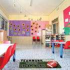 Ashley Productions - The Original Fun Mat - Tapis Coureur - 15 -5" x 47" - Travail d'Équipe de Football-Facile à nettoyer : La surface absorbante et douce permet de nettoyer rapidement les déversements et les désordres.