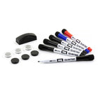 Quartet - Emballage-valeur effaçable à sec - pointe fine - couleurs assorties -COMMODITÉ : Fournit tout ce dont vous avez besoin dans un seul emballage : 6 marqueurs effaçables à sec en noir, bleu et rouge, 6 aimants (3 aimants noir mat élégants et 3 aimants transparents), 1 mini brosse à effacer. Les éléments essentiels pour être sûr d'être prêt à utiliser votre tableau blanc immédiatement
