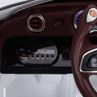 Aosom - voiture électrique radiocommandée 12v bentley licenciée pour enfants, jouet à roulettes cadeau pour tout-petits - blanc-Appuyez sur le bouton pour avancer/reculer, tourner à gauche/droite 