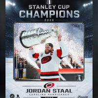 Frameworth - Cadre photoglass de Jordan Staal 16x20 des Carolina Hurricanes champions Coupe Stanley 2026 - 18 po l x 22 po H-Photo sous licence officielle NHL et NHLPA : cadre PhotoGlass de Jordan Staal 16x20 des Carolina Hurricanes champions de la Coupe Stanley 2026 motif glace pour les amateurs et collectionneurs des Carolina Hurricanes