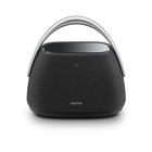 Harman Kardon Go + Play 3 - Noir-Le design à trois voies de l’enceinte Harman Kardon Go + Play 3 offre un son stéréo scénique cristallin et détaillé. Son caisson de basses de 5 pouces (12,7cm) orienté vers le bas délivre des basses puissantes et précises. Les tweeters doubles et les haut-parleurs médiums offrent une reproduction vocale et instrumentale sans faille, tandis qu’un radiateur passif supplémentaire monté à l’avant fait ressortir l’impact.