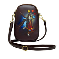 Oscardo - A Skirt with a Story par Emily Kewageshig Sac pour téléphone-Designs authentiques d’art autochtone - Met en valeur des créations artistiques autochtones réalisées par des artistes des Premières Nations, Inuits et Métis de partout au Canada, célébrant la culture, la créativité et la narration