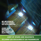 Bell + Howell - Lampadaires d’extérieur à disque solaire avec 8 ampoules à DEL - Paquet de 4-7