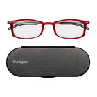 ThinOptics FrontPage collection, Brooklyn 1.5 Lecteur avec Milano Pod Noir - Rouge-Existe en deux beaux styles, le Brooklyn rectangulaire et le Manhattan ovale, et est flatteur pour les hommes et les femmes.