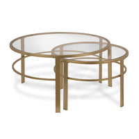 Hudson&Canal - Table basse ronde gigogne Gaia - Laiton-Une finition en laiton fabriquée à la main est appliquée sur le cadre en acier