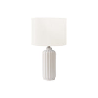 Monarch Specialties - Luminaire - 23 po H Lampe De Table - Crème Céramique - Abat-Jour Ivoire / Crème - Contemporain - Moderne-Cette élégante lampe de table de 23 pouces de haut est dotée d'une base chic en céramique crème brillante nervurée et d'un abat-jour sophistiqué en tissu ivoire, ce qui en fait la pièce d'accentuation parfaite pour rehausser n'importe quel style de décoration