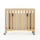 Foundations - Lit de bébé pliant compact avec roulettes surdimensionnées, 40 po x 26 po x 34 po-4