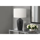 Monarch Specialties - Luminaire - 25 po H Lampe De Table - Béton Noir - Abat-Jour Ivoire / Crème - Contemporain - Moderne-Réglez facilement l'éclairage à l'aide de l'interrupteur à 3 voies pratique, compatible avec une ampoule à 3 voies jusqu'à 100 W (non incluse), ce qui vous permet de créer la bonne ambiance pour éclairer ou illuminer doucement votre espace