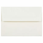 JAM Paper - Enveloppes d'invitation A7 doublées d'aluminium - 5,25 x 7,25 - écru avec feuille d'or - Paquet de 25-Caractéristiques de l'enveloppe : fermeture à rabat droit en gomme, finition en papier de lin de haute qualité, 30 % recyclé, intérieur de l'enveloppe doublé de papier d'aluminium