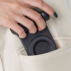 Adam Elements - Batterie externe avec poignée magnétique SELFIE Shot - 5 000 mAh - Noir-Dimensions globales: 4,72 po L x 3,35 po Lx 1,97 po P