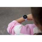 Garmin - Montre connectée Bounce 2 pour enfants - 43 mm - Violet clair-REGARDER DES THÈMES - Des designs immersifs permettent à vos enfants de personnaliser leurs thèmes de montre et leurs cadrans pour les rendre entièrement à eux.