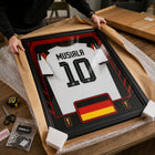 Frameworth - Coupe du Monde FIFA 2026 Officielle Allemagne Jamal Musiala Cadre Réplique de Maillot - 25,75 po x 33,75 po-6