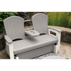 Suncast - Glisseur Adirondack avec console - Gris colombe-Console centrale rabattable avec deux porte gobelets et un support pour téléphone cellulaire.