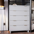 Manhattan Comfort - Granville commode haute moderne 37,8" - blanc-Comprend 5 tiroirs à extension totale avec le tiroir supérieur conçu avec des lignes nervurées texturées verticales en bois massif