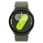 Samsung - Montre intelligente Bluetooth Galaxy Watch7 - 44 mm - Vert forêt-Démarquez-vous avec un design flottant. Rehaussez votre style avec la montre Galaxy Watch7. Un design en verre flottant et des points de couture colorés ajoutent une touche d’élégance à votre poignet, tandis que les ondulations sur le bracelet montrent que vous êtes prêt pour les entraînements. La montre est offerte en petit et grand modèle avec trois options de couleurs : Vert, Argenté et Crème.