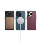 Apple - iPhone 15 Pro 6,1 po ecran Liquid Retina - 1 To - Titane noir - Bell et Virgin Plus-Conçu Pour Tout Changer : iPhone est doté de fonctionnalités de confidentialité qui vous donnent le contrôle de vos données. Il est fabriqué avec plus de matières recyclées, ce qui réduit son impact environnemental. Et avec ses fonctionnalités intégrées, il est accessible à tout le monde