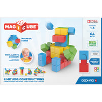Geomag - Magicubes polychrome essayez-moi recyclé - Ensemble de 64-Apprentissage amusant avec des aimants pour tout-petits: Les jouets magnétiques Geomag ont transformé les blocs empilables classiques en quelque chose de « magique ». Ces blocs de plastique 100 % recyclés peuvent être fixés de n'importe quel côté, ce qui rend la construction très facile. Blocs magnétiques pour les 1 à 5 ans.