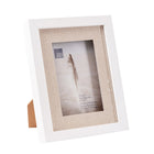 Kiera Grace - Cadre Jill – 6 po x 8 po - Blanc-Conçu pour afficher des photos de 6 po x 8 po avec élégance