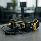 DEWALT - DXFRSBD900 Station de base radio professionnelle-Clone rapide sans fil  - Configurez les paramètres de l’équipe simultanément sur toutes les radios en quelques secondes. Copiez sans fil les sélections de canaux principaux et les paramètres personnalisés d'utilisateur et de groupe, sans nécessiter de logiciel, de Wi-Fi ou de câbles. Mettez votre équipe en marche rapidement avec un déploiement sans faille et sans tracas