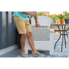 Suncast - Chaise Adirondack avec rangement - Cube de glace-Facile à nettoyer et à entretenir.