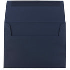 JAM Paper - Enveloppes d'invitation A6 Premium - 4 3/4 x 6 1/2 - bleu marine - Paquet de 100-Ces enveloppes sont parfaites pour envoyer des invitations, des cartes de voeux, des RSVP, des cartes de remerciement, des cadeaux d'anniversaire, des remises de diplômes, des vacances et plus encore