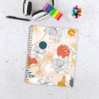 Mead - Agenda Lignes florales artisanales scolaire hebdomadaire/mensuel 2026-2027 couverture rigide - 11 po H x 9 po l - Multicolore - bilingue-Un mois sur deux pages avec des blocs quotidiens non lignés, ainsi qu'une section pour les notes et les calendriers de référence des mois passés et futurs