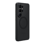 Samsung - Coque magnétique renforcée noire pour Galaxy S26 Ultra-Les aimants intégrés permettent d'aligner votre Galaxy S26 Ultra pour la recharge sans fil et facilitent la fixation d'accessoires magnétiques compatibles : il suffit de la clipser