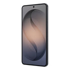 Samsung - Galaxy S26 - 256 GB - Noir - Bell and Virgin Plus-Laissez la nuit opérer sa magie pendant que vous vivez vos moments. Le mode Nuit s'adapte automatiquement pendant que vous filmez, pour des vidéos lumineuses, fluides et nettes—sans éclairage supplémentaire.