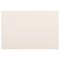 JAM Paper - Enveloppes d'invitation Strathmore A8 - 5,5 po x 8,125 po - Rayures blanches naturelles - paquet de 50 (191213I)-Enveloppes en papier à fines rayures blanches naturelles