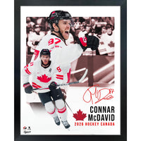 Frameworth - Connor McDavid collage signature replica Hockey Canada 2026 - impression encadree - 16" x 20"-Produit sous licence officielle Hockey Canada mettant en vedette Connor McDavid avec signature replica dans un collage multi-photos. Affichage encadre de qualite superieure de 16 par 20 pouces