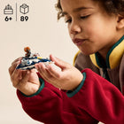 LEGO - Star Wars Microvaisseau Jedi Starfighter de Plo Koon-Une figurine LEGO de Plo Koon avec un Sabre laser bleu