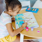 Melissa & Doug - Tablette à colorier géante rose, tout-petits à 2e année (LCI4225)-Cinquante images magnifiques avec beaucoup d’espace pour le rose, papier bond surdimensionné blanc supérieur de 11 x 14 po, comprenant des dessins de fleurs, de princesses, de chevaux et plus encore