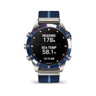 Garmin - Montre polyvalente moderne Capitaine MARQ (Gen 2)-Quand il s'agit de naviguer, ne vous contentez pas de chronometrer votre depart - visualisez-le. Creez une ligne de depart virtuelle pour chronometrer le depart parfait. Utilisez egalement l'assistance au virement pour voir si vous vous dirigez ou si vous êtes souleve.