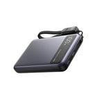 INIU - Banque d'alimentation Pocket Pro Slim 10 000 mAh - Noir-La vraie taille de la paume de Marché 10 000 mAh : La batterie externe INIU 10 000 mAh redéfinit la recharge portable avec son design de la taille de la paume. Dites adieu au besoin d’un sac juste pour transporter un chargeur — cet appareil ultra-léger se glisse facilement dans n’importe quelle poche, rendant la charge complètement facile et sans effort.