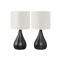 Monarch Specialties - Luminaire - 18 po H Lampe De Table - Métal Noir - Ensemble De 2 - Abat-Jour Ivoire / Crème - Contemporain-Cet ensemble de deux lampes de table de 18 pouces de haut, avec une élégante base en métal noir en forme de goutte d'eau et des abat-jour tambour effilés en lin ivoire, ajoute une touche contemporaine à votre espace