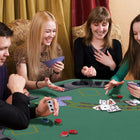 Soozier - Table De Poker Pliable 47 Po Pour 8 Joueurs Avec Porte-Gobelets- Vert-8 plateaux intégrés pour jetons de poker et porte-gobelets 