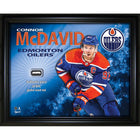 Frameworth - Connor McDavid Oilers d'Edmonton PhotoGlass avec filet de match - 20 po l x 16 po H-Sous licence officielle de la LNH et de l'AJLNH mettant en vedette Connor McDavid - quadruple laureat du trophee Hart et meneur de la LNH en 2025-26 avec 114 points
