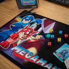 Kess - Tapis de jeu Megaman KV3-Protège vos cartes et pièces de jeu tout en ajoutant une esthétique Megaman vibrante à votre espace
