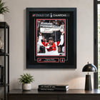 Frameworth - Taylor Hall 16 po H x 20 po l Cadre signature réplique Carolina Hurricanes Champions de la Coupe Stanley 2026 - Sous licence officielle LNH/AJLNH-Encadre professionnellement au Canada par Frameworth Sports Marketing