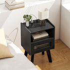 HOMCOM - Tables de nuit modernes avec station de charge - noir - ensemble de 2-Le design élégant et moderne apporte une touche sophistiquée à la décoration 