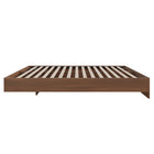 Nexera - Lit plateforme Queen, Noyer-Meubles conçus et produits au Canada à partir de panneaux de particules et de MDF certifiés CARB II/FSC.  Item expédié en 24-48 heures après réception de la commande.  Assemblage requis