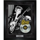 David Bowie Playing Guitar With Platinum LP - Impression encadree - 32" x 36"-Qualité supérieure - music memorabilia