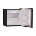 BLACK+DECKER - 1,7 pi³ Mini-frigo autonome avec congélateur, noir-Rangement pratique : Notre petit réfrigérateur avec congélateur permet de ranger les restants, la nourriture, les boissons gazeuses, la bière et d'autres boissons avec une consommation d'énergie minimale (70 watts) et un faible encombrement.