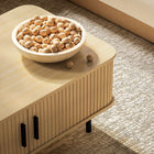 HOMCOM - Table basse avec rangement et portes coulissantes - chêne-La surface revêtue de mélamine est facile à nettoyer et à entretenir