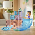 MAGNA-TILES -L’original ensemble de construction magnétique Dolphin Bay de 13 pièces-Ce qui le rend unique: Une construction compacte sur le thème de la plage qui associe une figurine de surfeur à un dauphin amical, donnant aux enfants tout ce dont ils ont besoin pour stimuler les histoires côtières sans nécessiter beaucoup d’espace ni de pièces