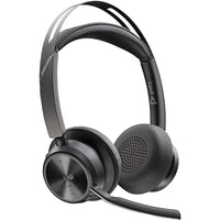 HP - Casque Poly Voyager Focus 2 certifié Microsoft Teams USB-C-C avec adaptateur USB-C/A et support de charge-Restez concentré pendant vos appels ou écoutez de la musique ou des contenus multimédias grâce au son stéréo.
