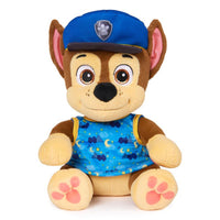 PAW Patrol - Peluche Chase Bedtime-Peluche officielle pat'patrouille : retrouvez le style authentique de chase de la pat'patrouille, exactement comme dans le dessin animé, avec une fourrure ultra-douce et des détails réalistes qui donnent vie à ce chiot en peluche.