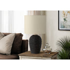Monarch Specialties - Luminaire - 17 po H Lampe De Table - Rotin Noir - Abat-Jour Beige - Transitionnel-L'interrupteur pratique à bouton rotatif marche/arrêt permet de contrôler facilement une ampoule standard de 60 W (non incluse), ce qui permet d'éclairer une pièce sans effort