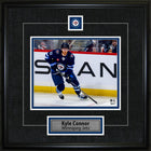 Kyle Connor Pin & Plate Winnipeg Jets - Impression encadree - 18" x 18"-Qualité supérieure - virtual frames